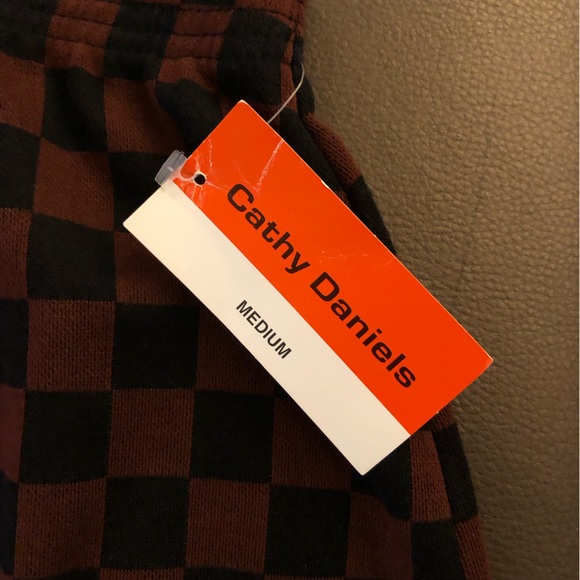 NWT: Black and brown check knit knee length knit skirt - Picture 4 of 4